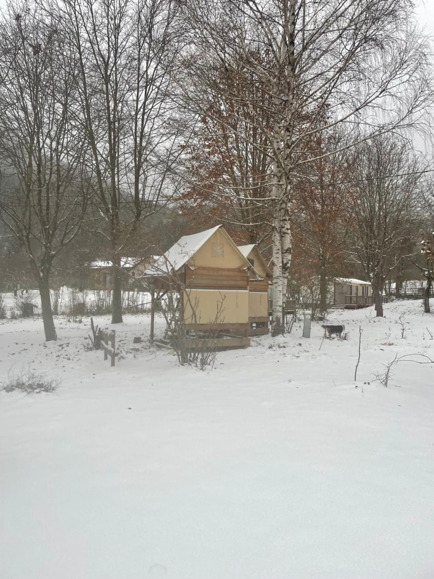 Le Mobilhome Chez Camille Veynes Exterior photo
